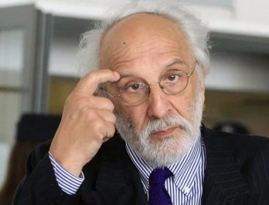 Την αθώωση Λυκουρέζου από την υπόθεση καταπάτησης δημόσιας έκτασης στη Γλυφάδα πρότεινε η εισαγγελέας